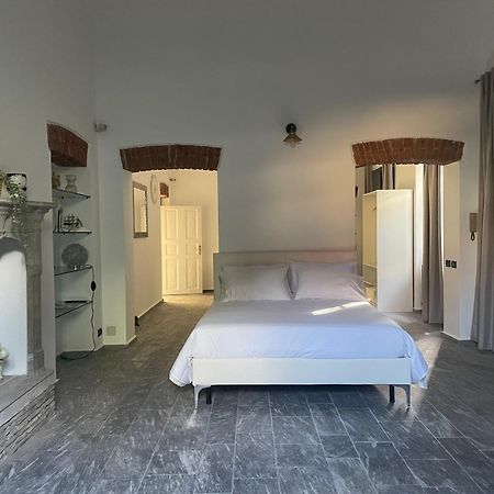 Villa Simona Malpensa 加拉瑞特 外观 照片