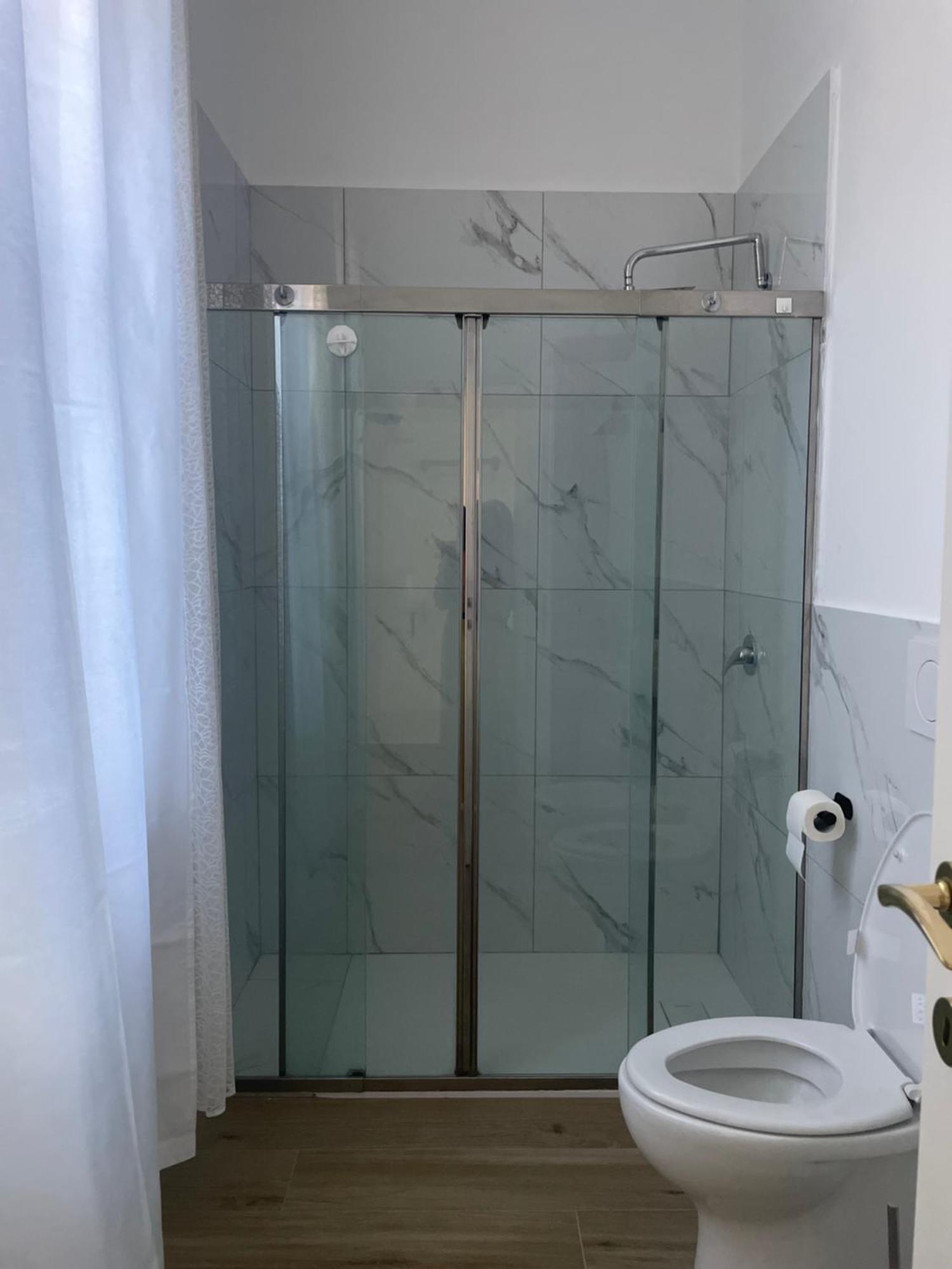 Villa Simona Malpensa 加拉瑞特 外观 照片