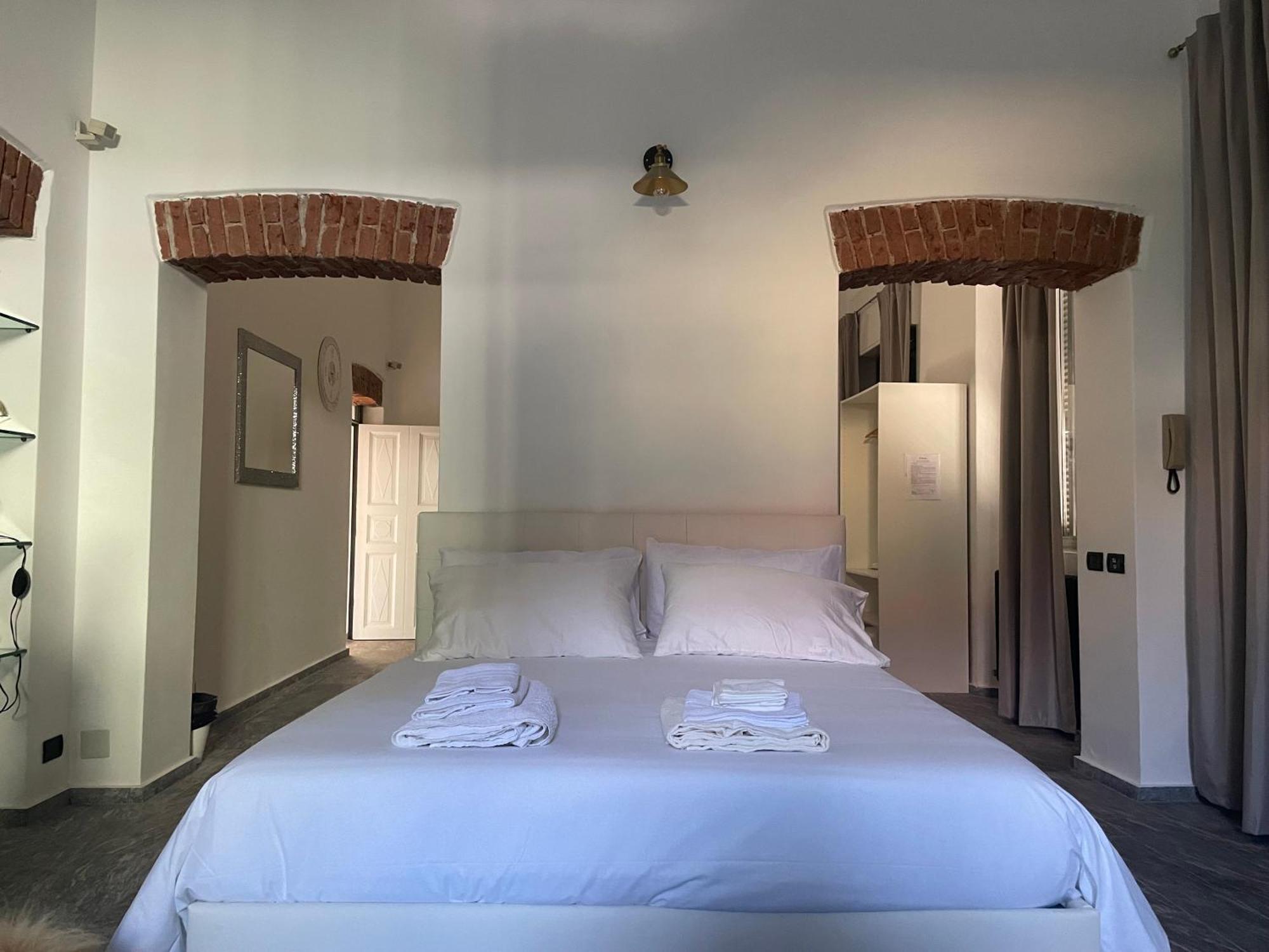 Villa Simona Malpensa 加拉瑞特 外观 照片