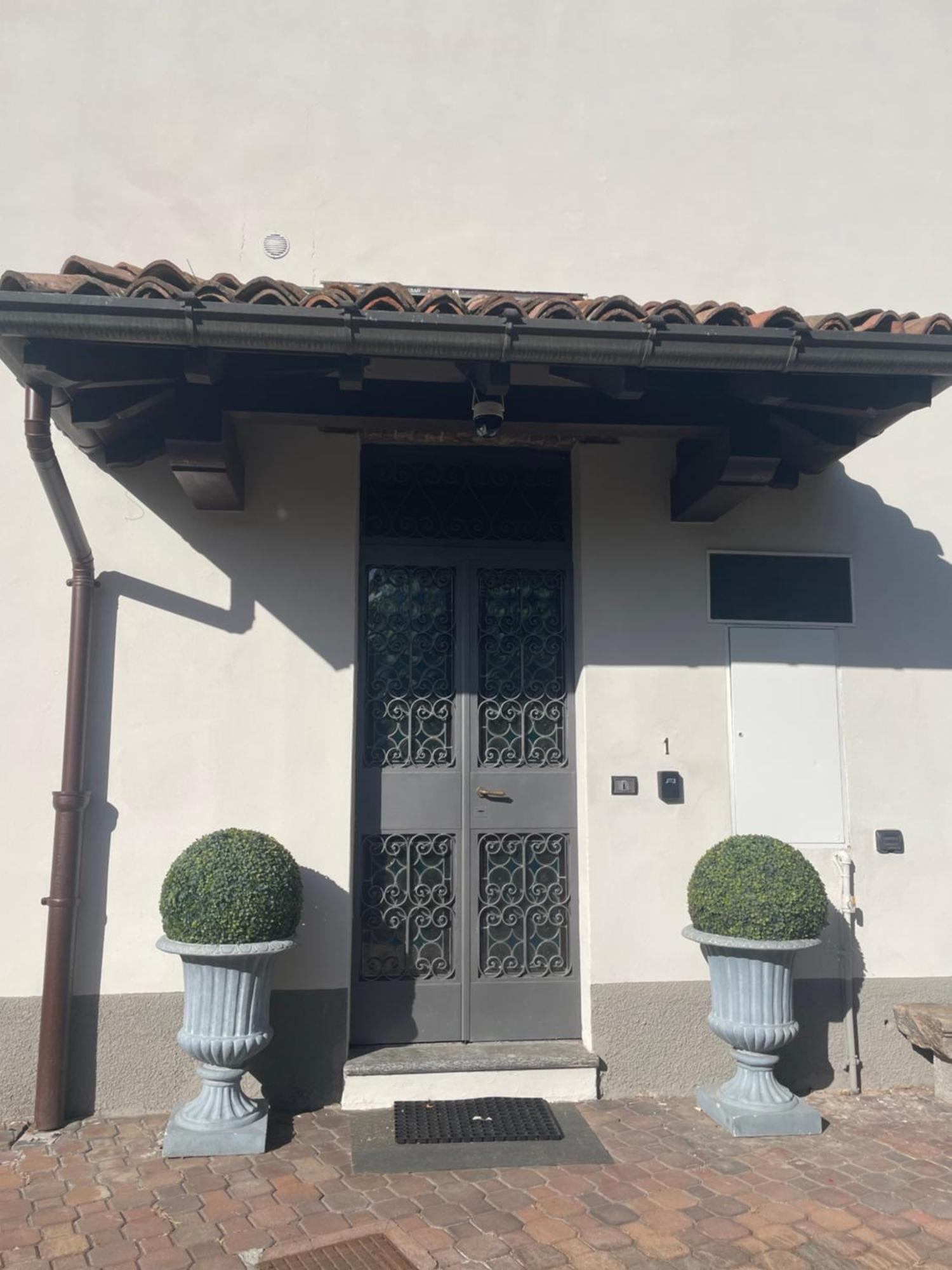 Villa Simona Malpensa 加拉瑞特 外观 照片