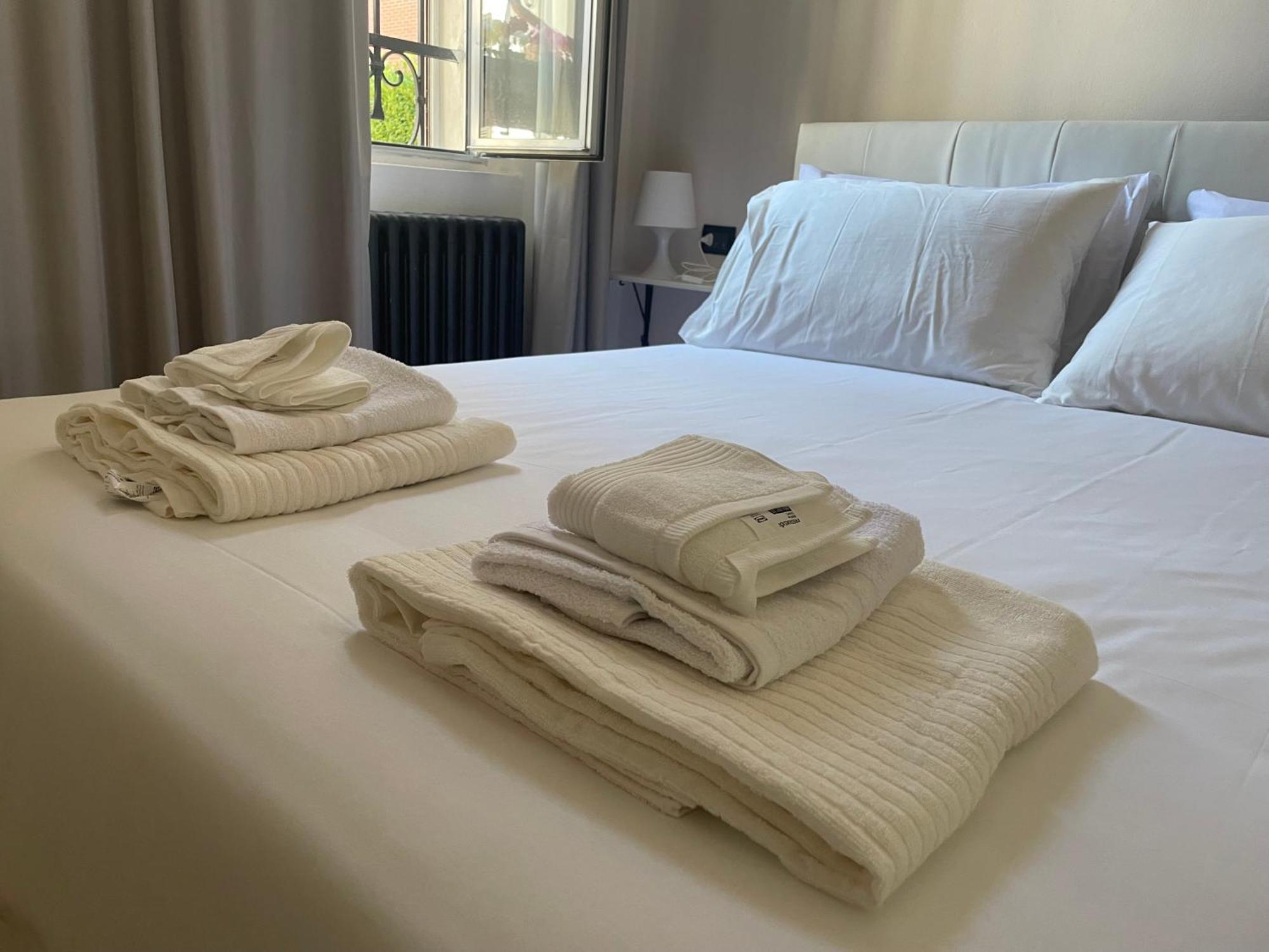 Villa Simona Malpensa 加拉瑞特 外观 照片