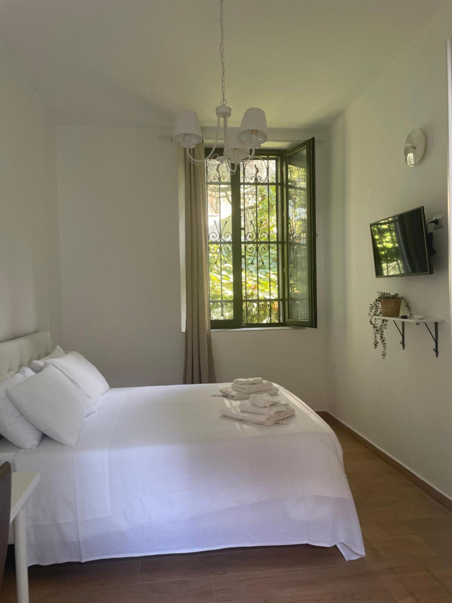 Villa Simona Malpensa 加拉瑞特 外观 照片