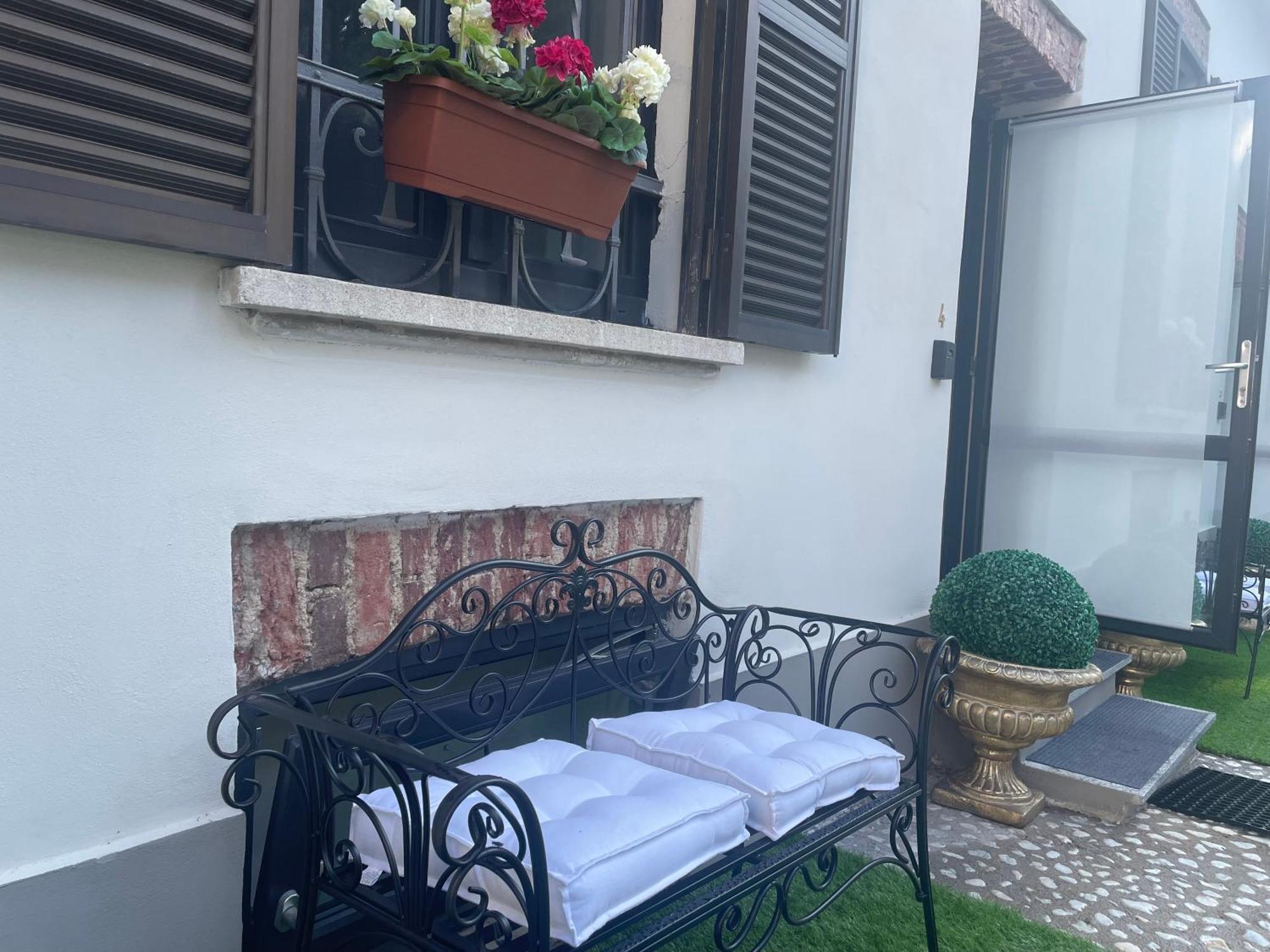 Villa Simona Malpensa 加拉瑞特 外观 照片